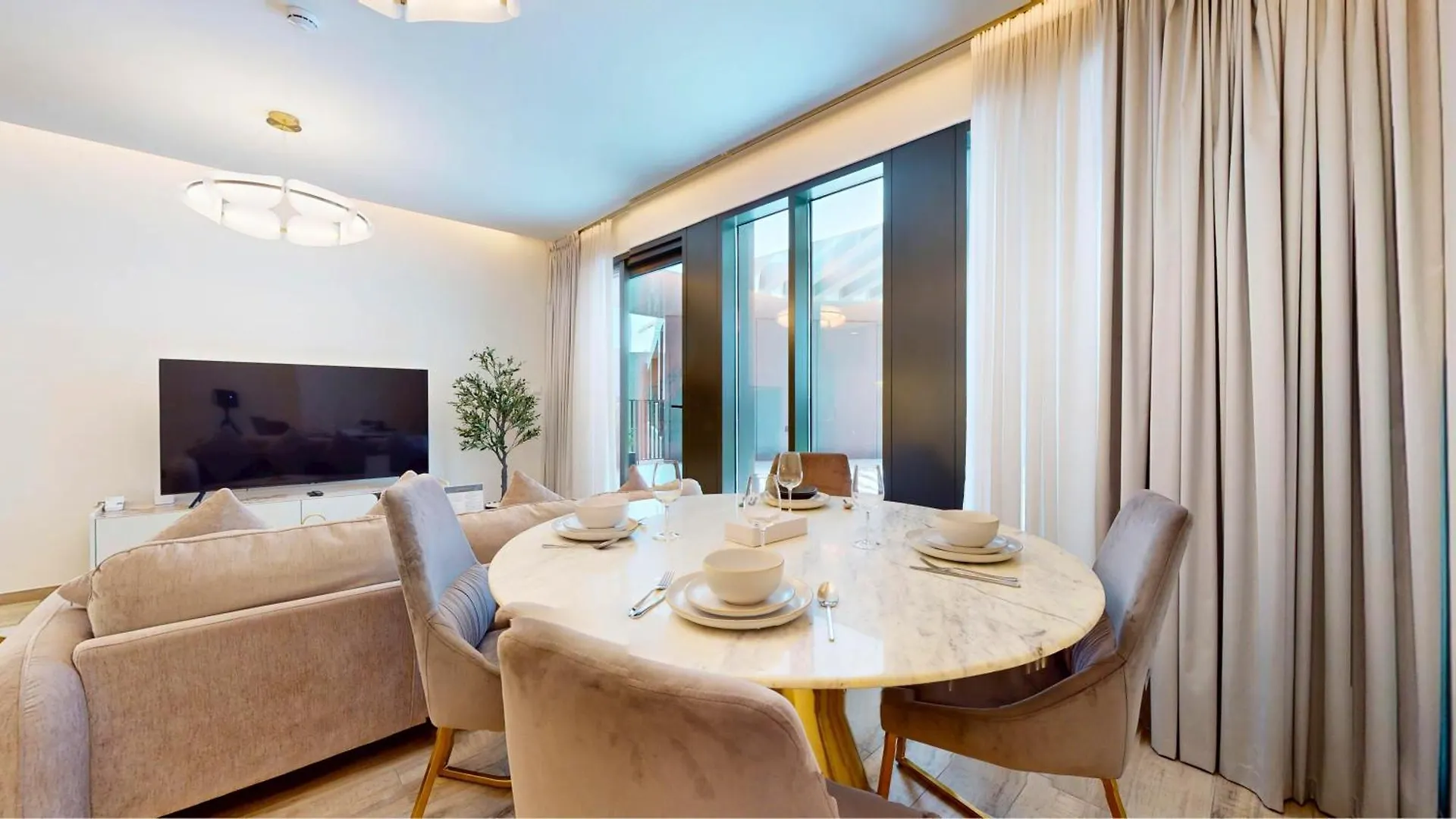 Trps - Ahad Residences, Business Bay - 1Br Luxurious Apartment - Massive Balcony With Pool View Dubai 0*,