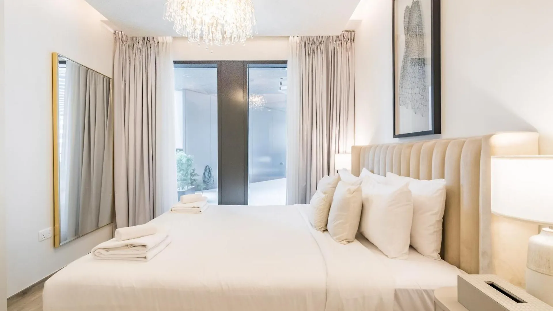 Trps - Ahad Residences, Business Bay - 1Br Luxurious Apartment - Massive Balcony With Pool View Dubai United Arab Emirates