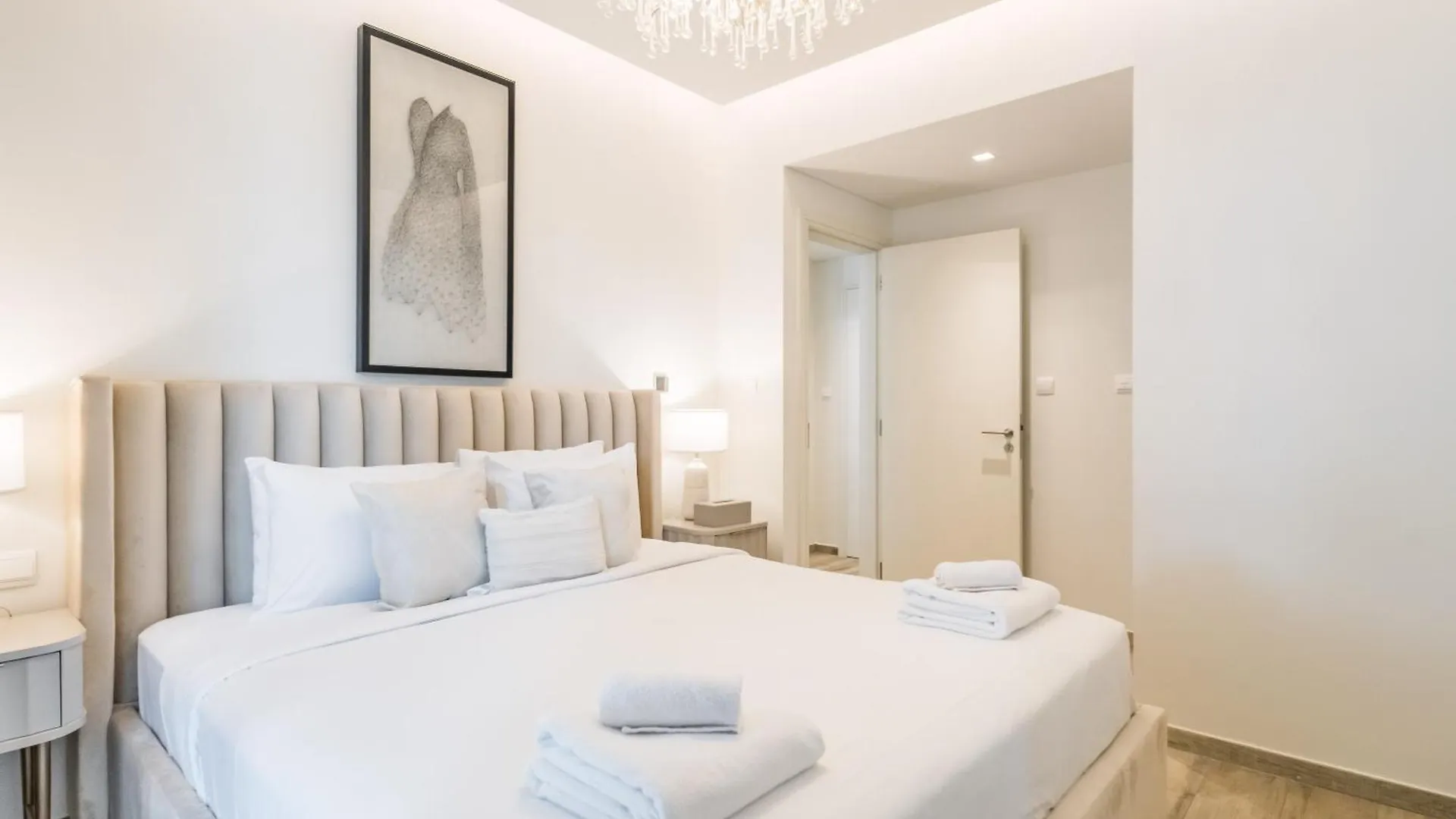 Trps - Ahad Residences, Business Bay - 1Br Luxurious Apartment - Massive Balcony With Pool View Dubai