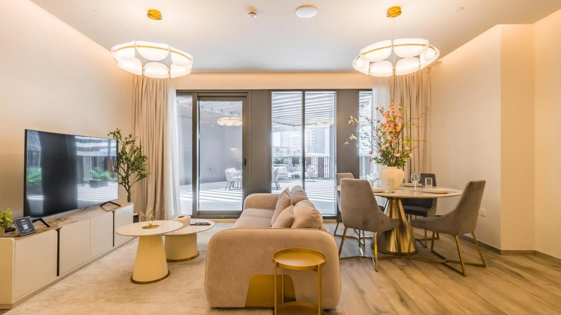 Trps - Ahad Residences, Business Bay - 1Br Luxurious Apartment - Massive Balcony With Pool View Dubai United Arab Emirates