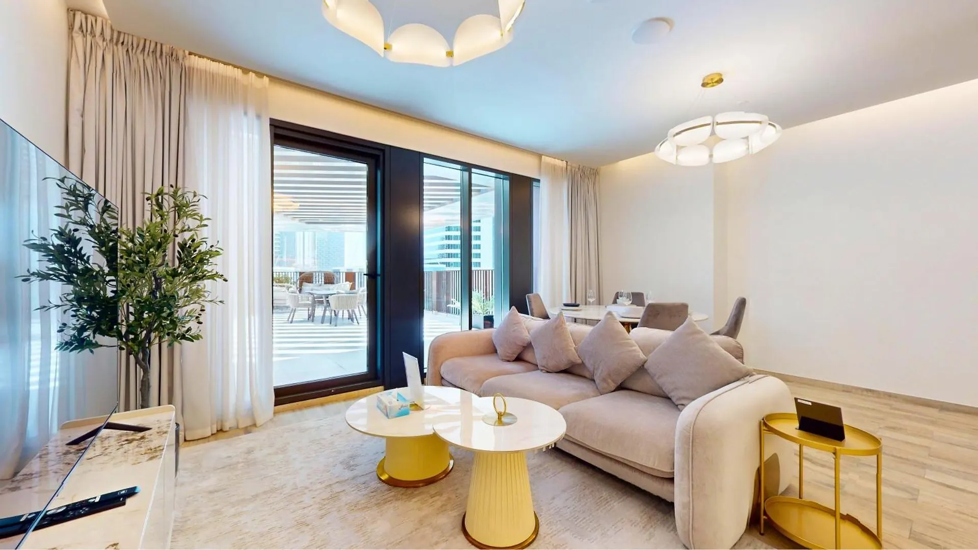Trps - Ahad Residences, Business Bay - 1Br Luxurious Apartment - Massive Balcony With Pool View Dubai