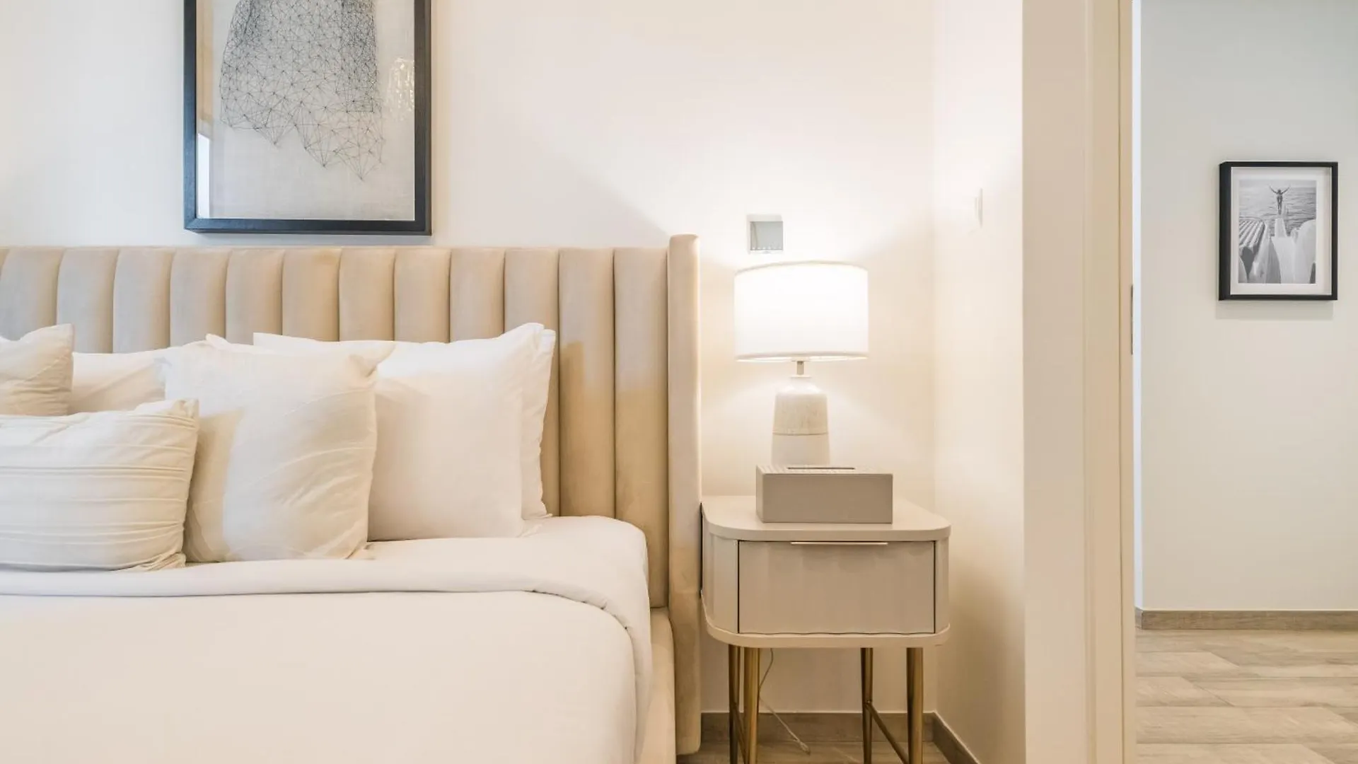 Trps - Ahad Residences, Business Bay - 1Br Luxurious Apartment - Massive Balcony With Pool View Dubai